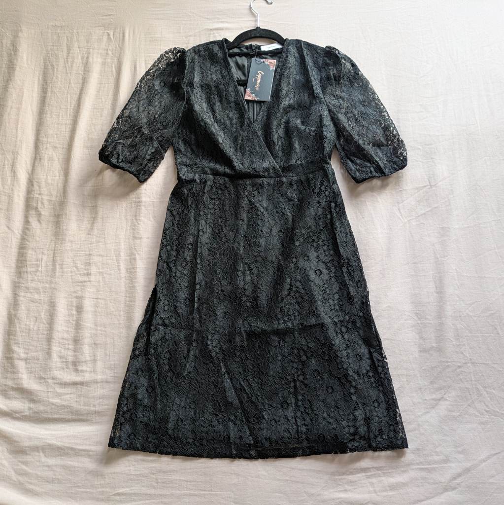 Gothic black lace puff sleeve funeral dress with V Neck UKS NWT