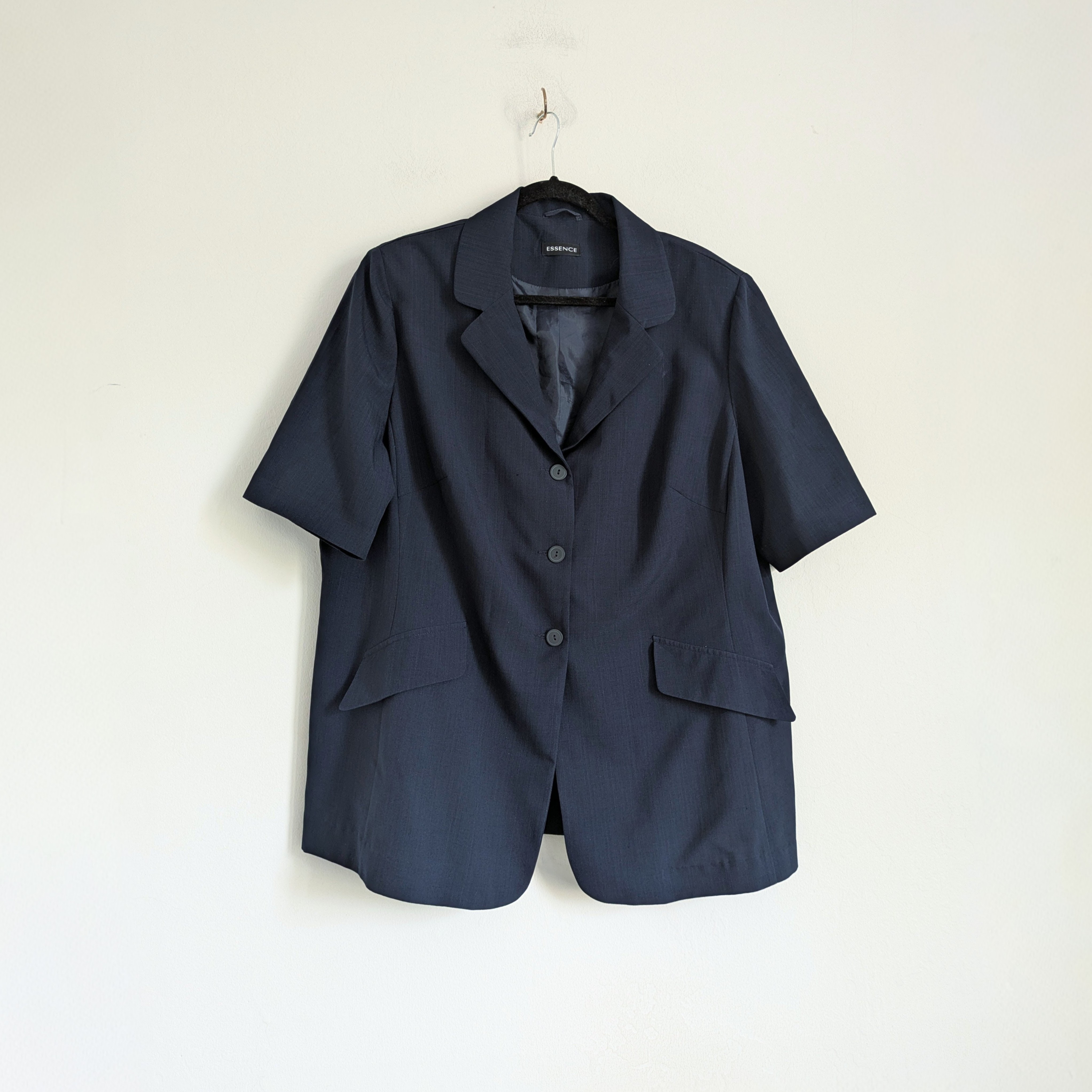 Navy professional short sleeve office jacket with shoulder pads UK22
