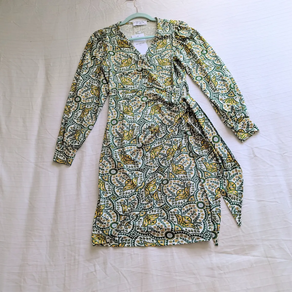 Boho green paisley wrap dress with long lantern sleeves UKM NWT