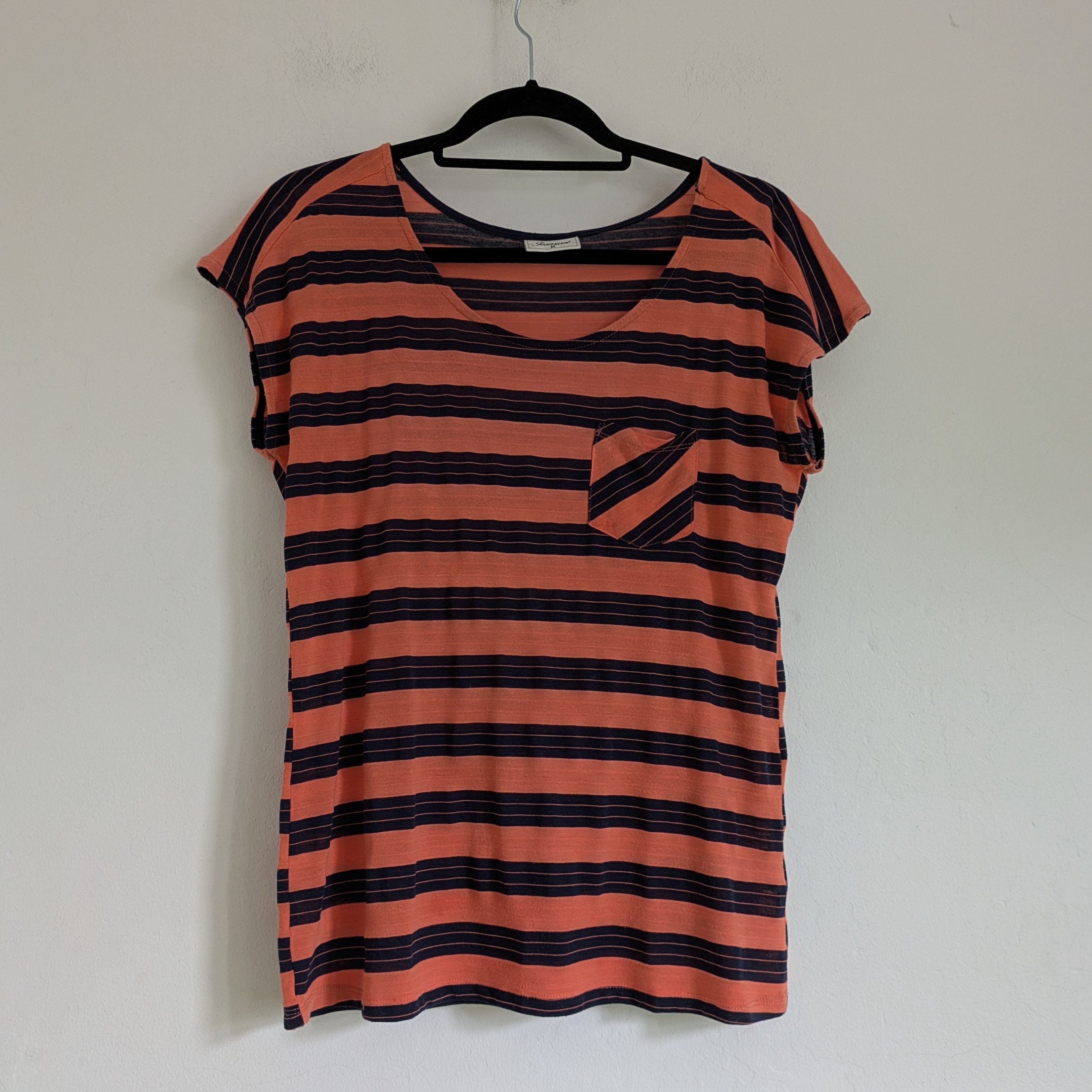 Linen blend y2k TShirt in orange and navy stripes with cute front pocket UK10