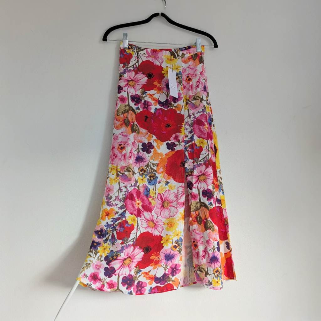 Colourful floral high waist midi skirt with front side slit and concealed side zipper closure UKS NW