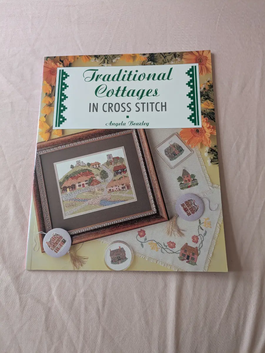 Traditional Cottages in Cross Stitch Angela Beazley