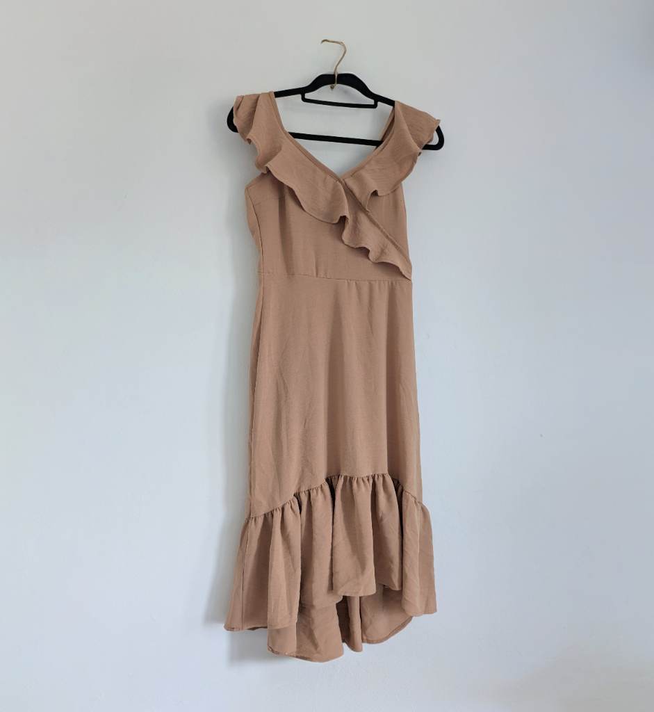 Tan high waisted mermaid ruffle VNeck  midi dress UK10.NWT
