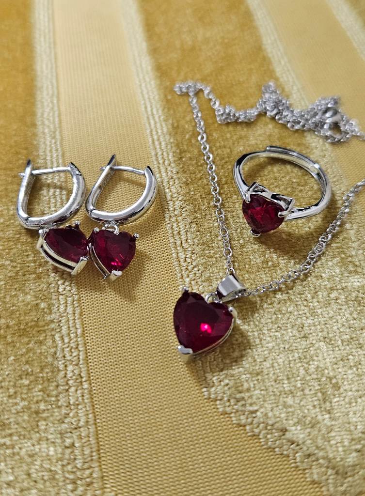 Sterling silver s925 4pc red heart necklace set ring ear rings pendant
