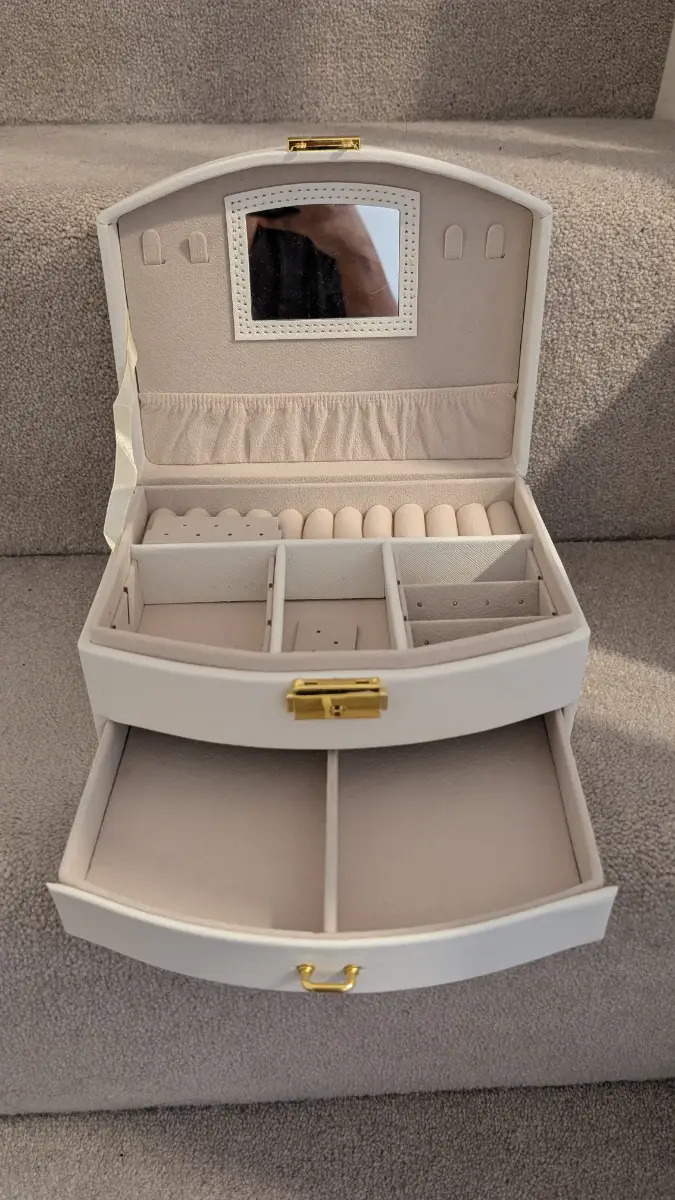 White faux leather jewellery box case new