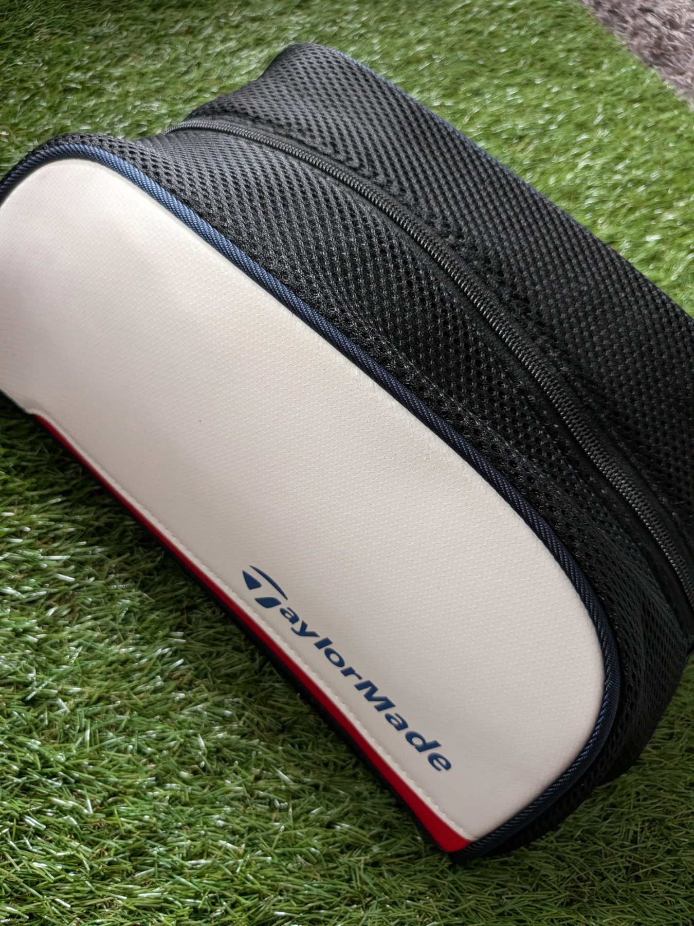 Taylormade golf travel Shoe bag holder
