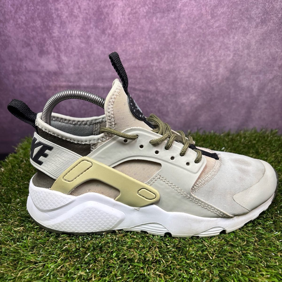 Nike Air Huarache Trainers Khaki/Olive Green UK 4 Excellent Condition