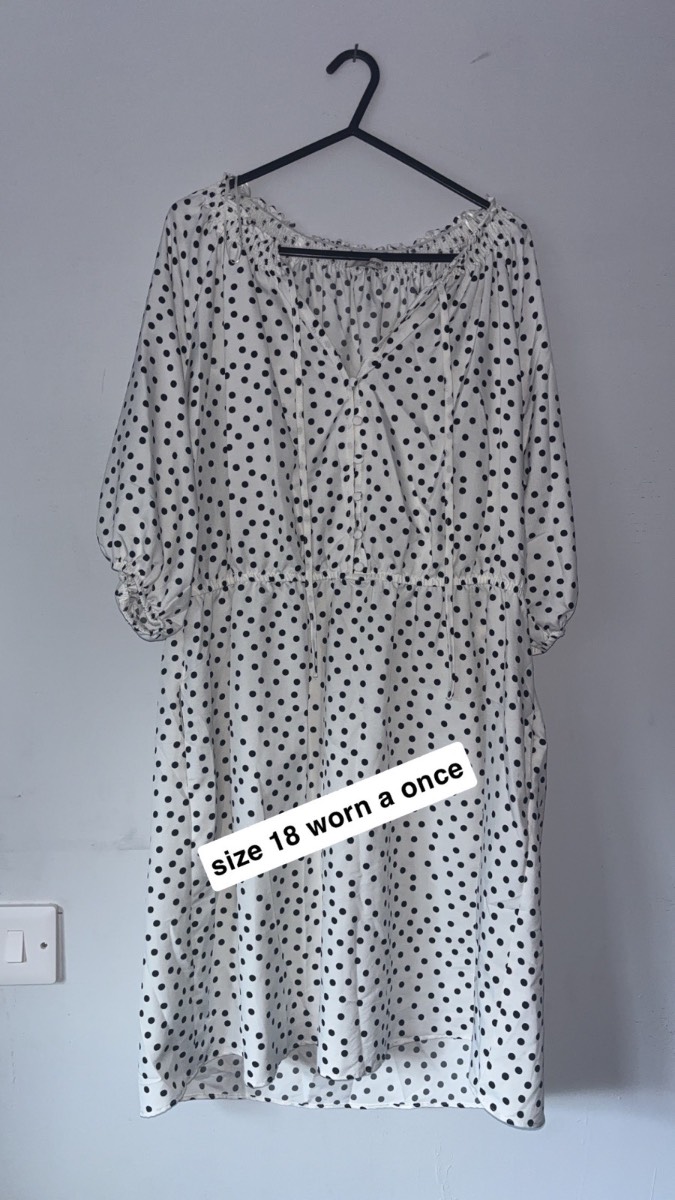 Women’s dress worn once great condition x