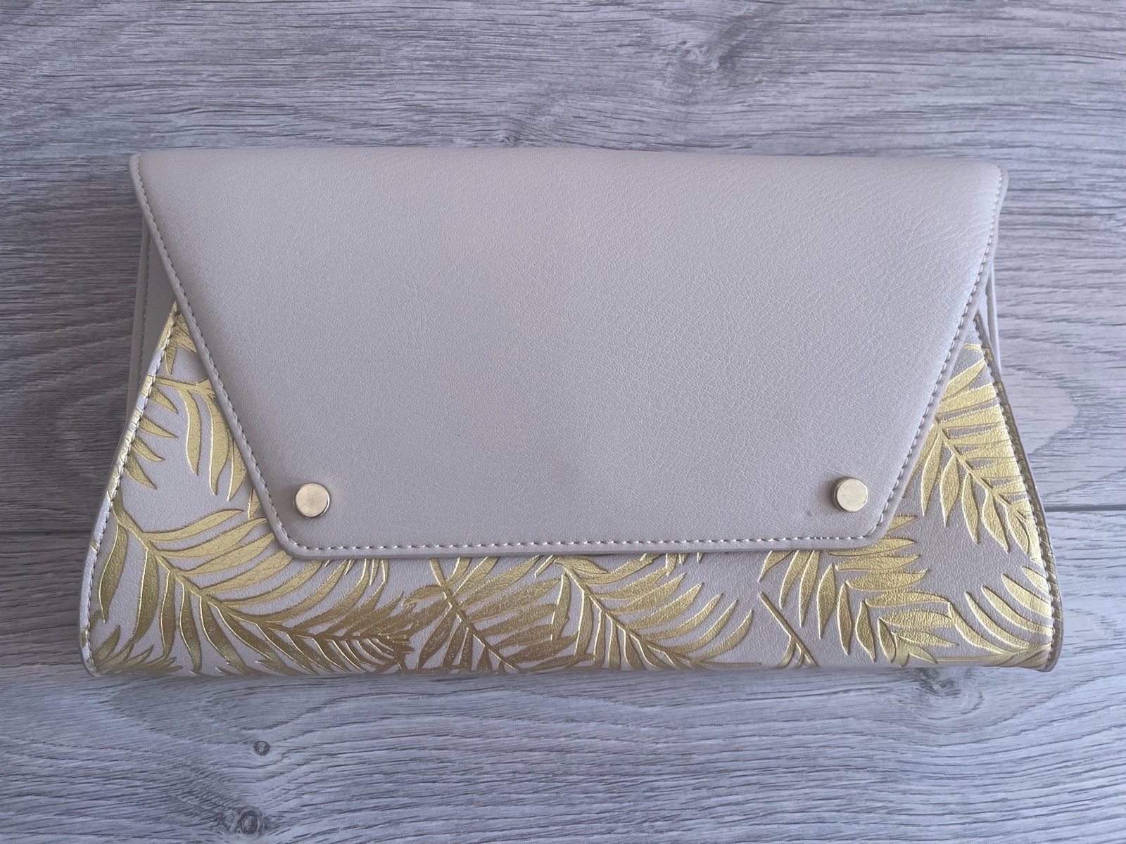 New look clutch