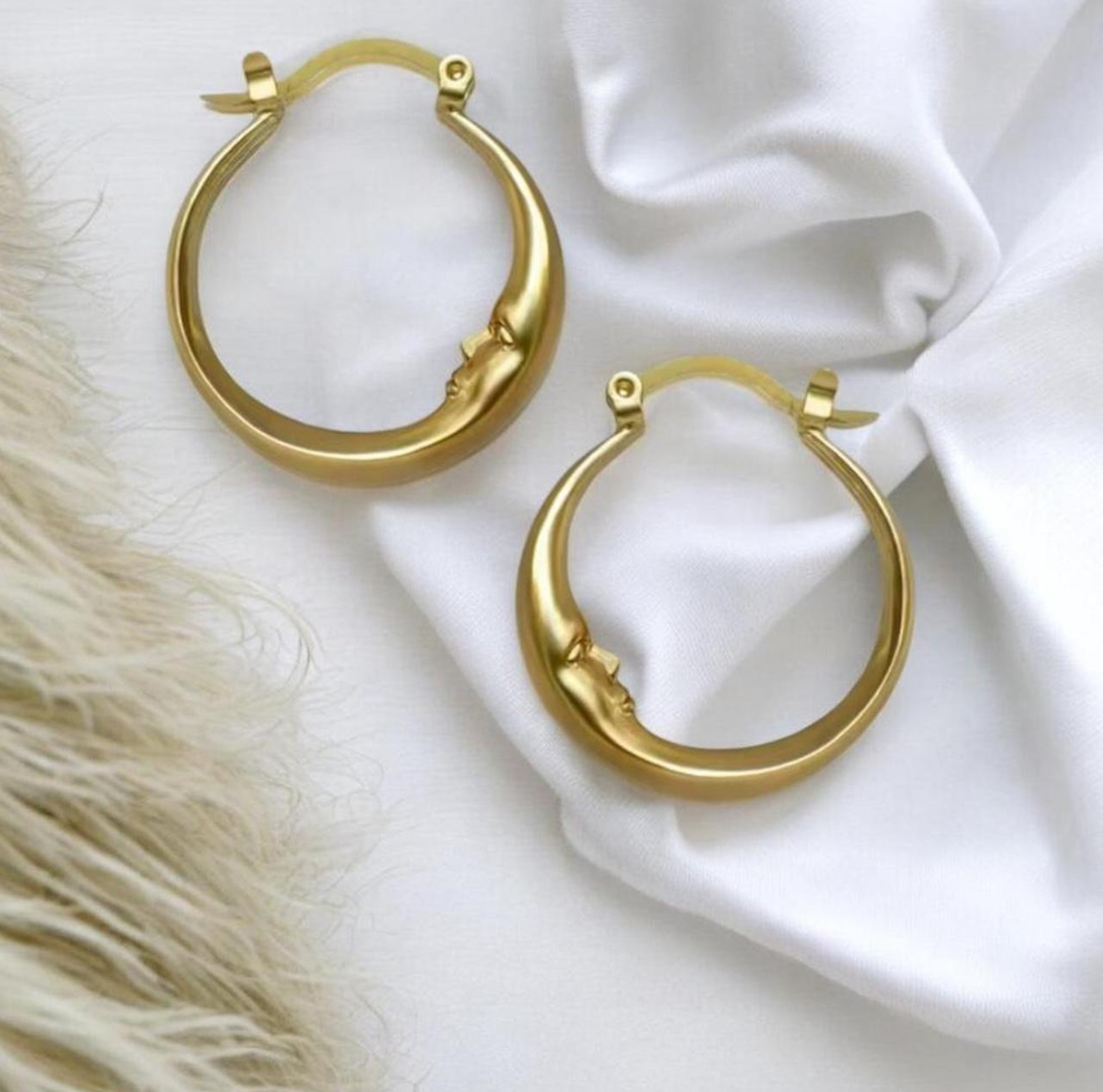Golden moon shaped gorgeous vintage earrings