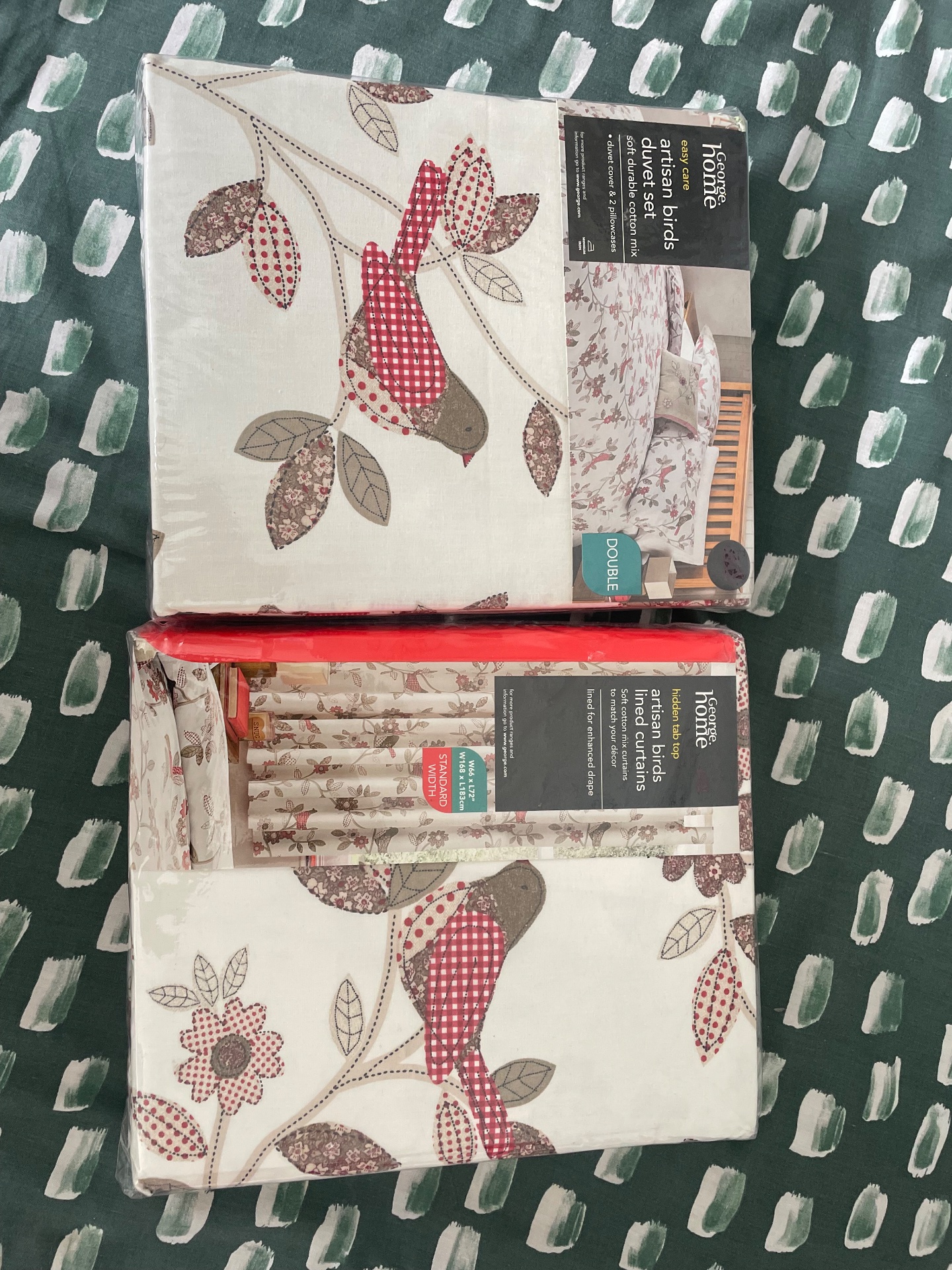 Bundle of bedding double duvet cover and matching curtains set