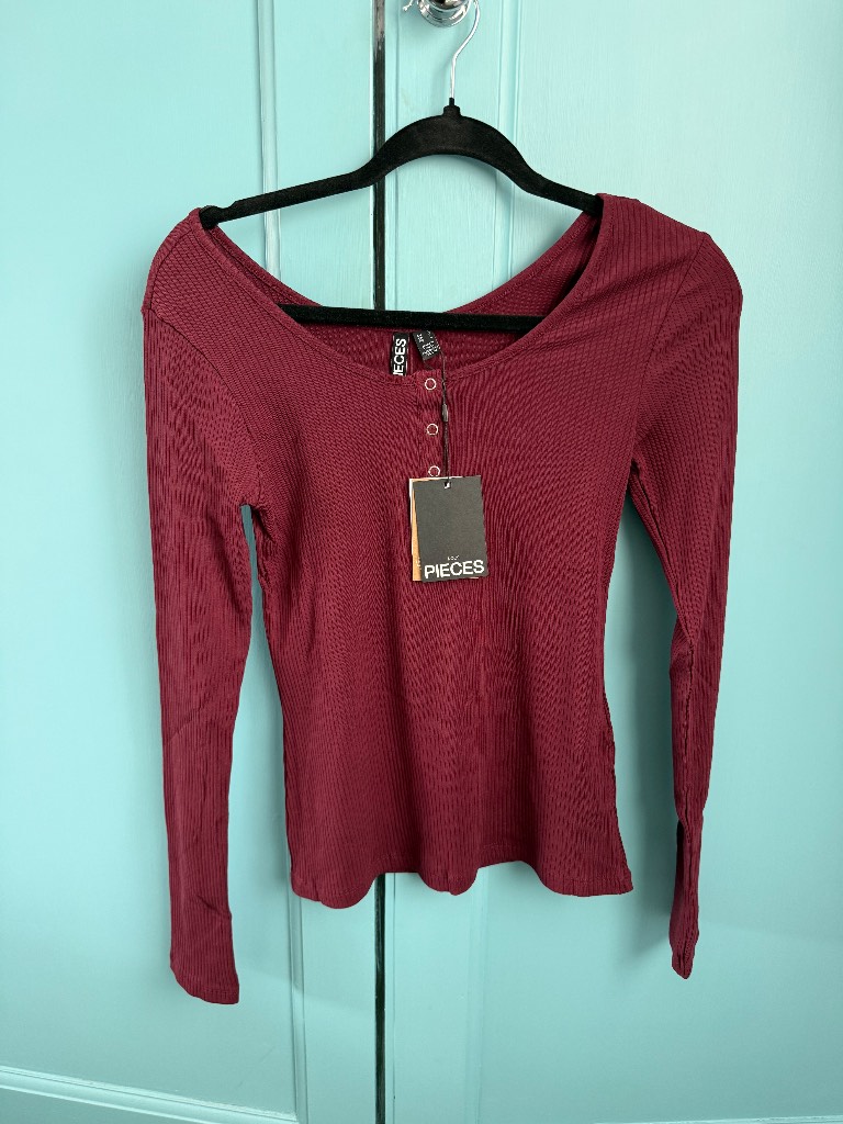 Ladies Lightweight Long Sleeve Top Burgundy Red Size Large From Pieces