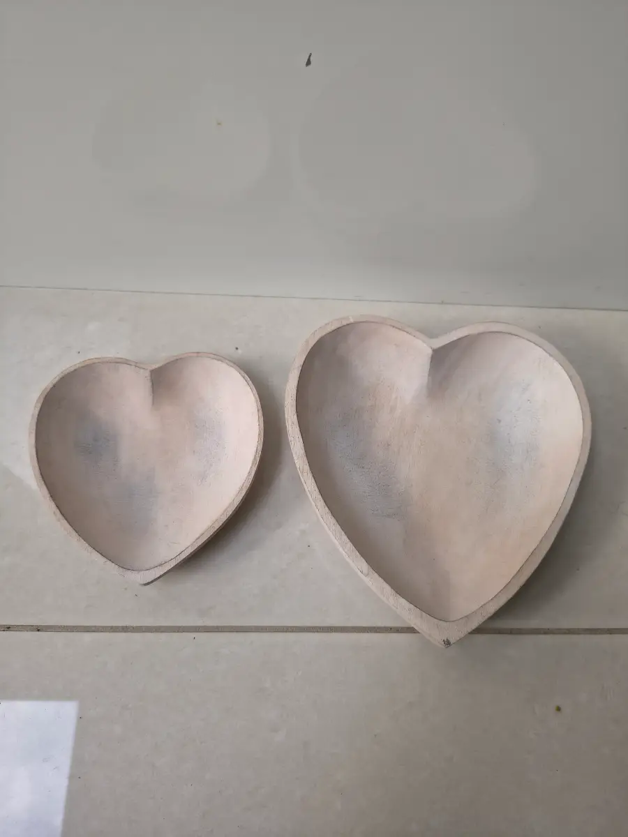 Wooden heart shaped bowls/dishes bundle