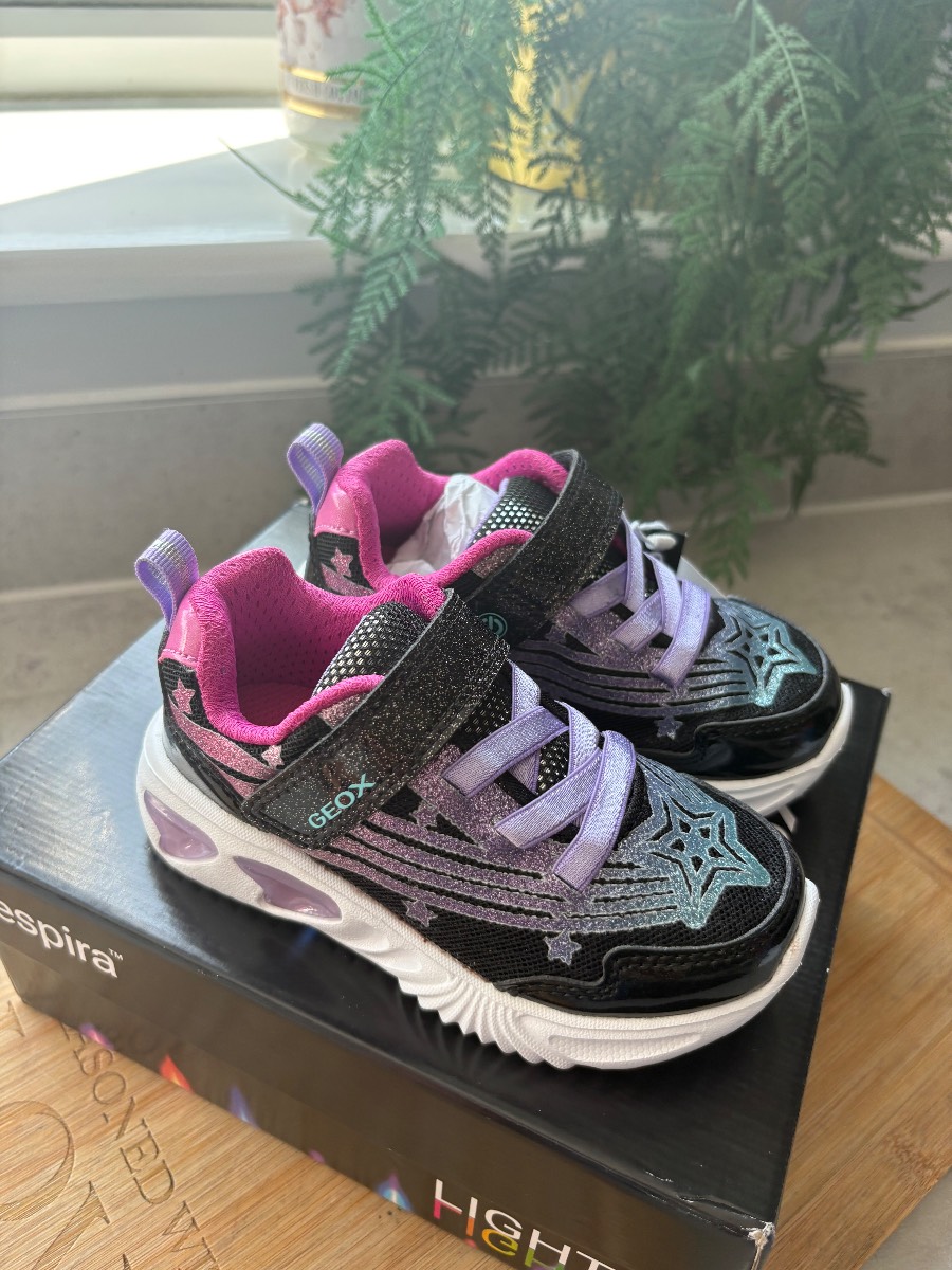 Geox Assister girls light up trainers