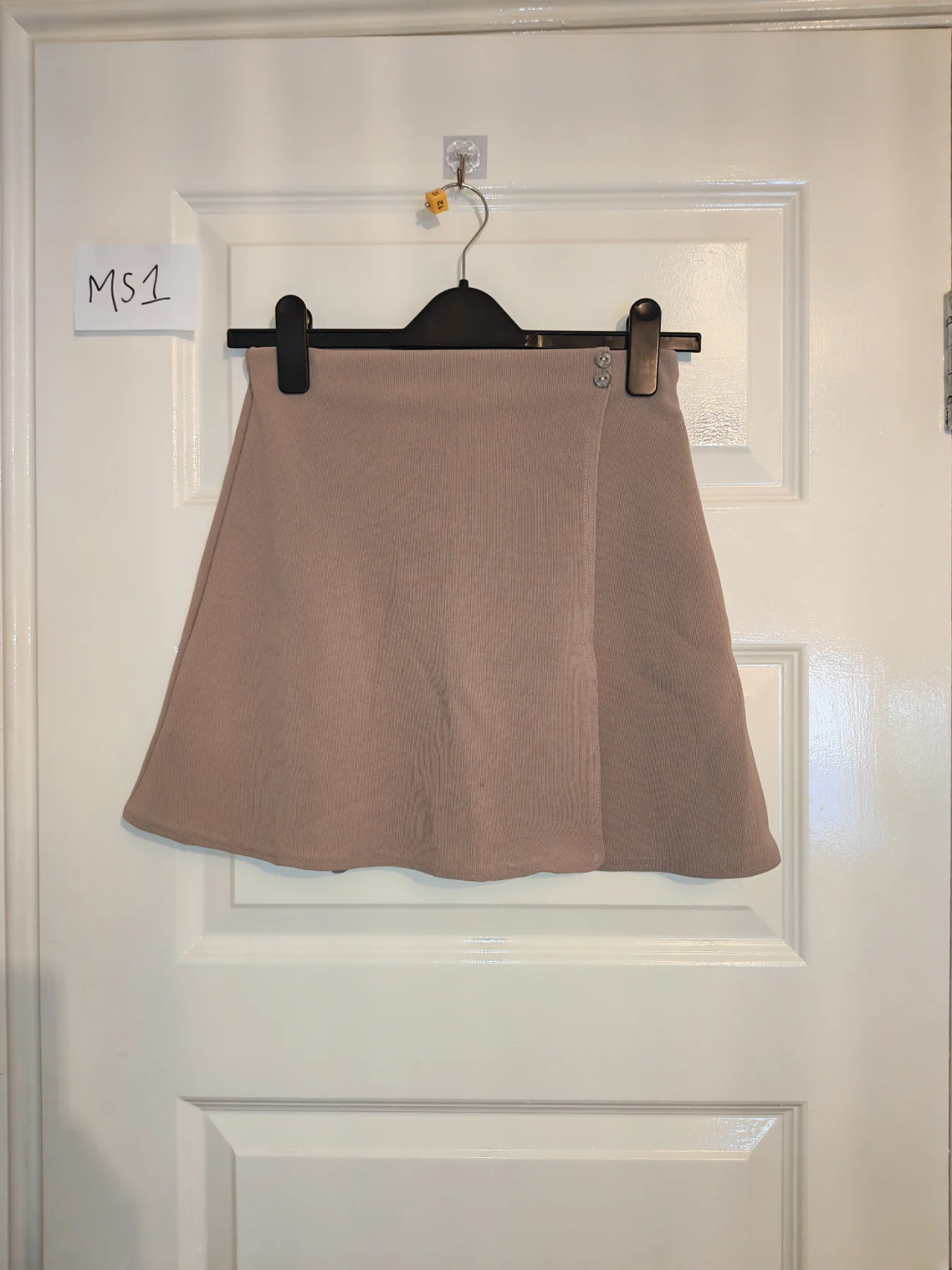 Woman's only by dupont size s/m mini skirt biege ribbed