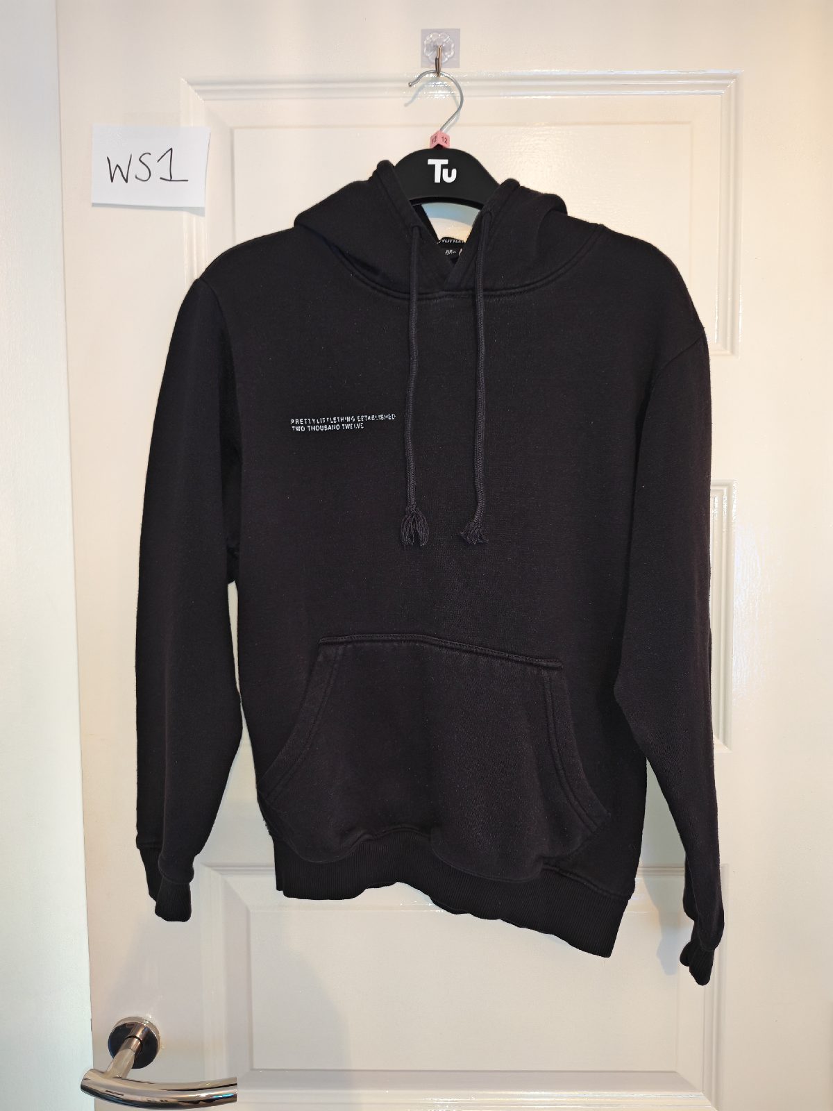 Prettylittlething pretty little thing PLT woman's size XS hooded jumper