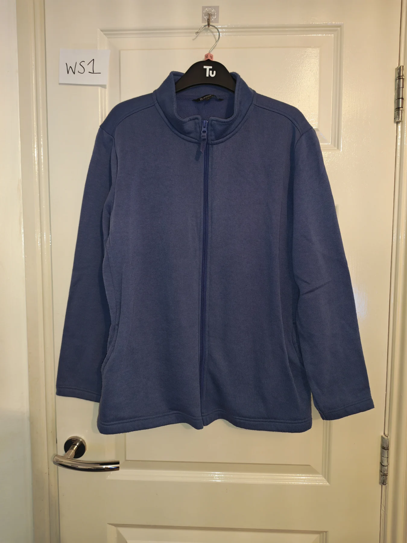 Bonmarche woman's purple size 18 zipper top