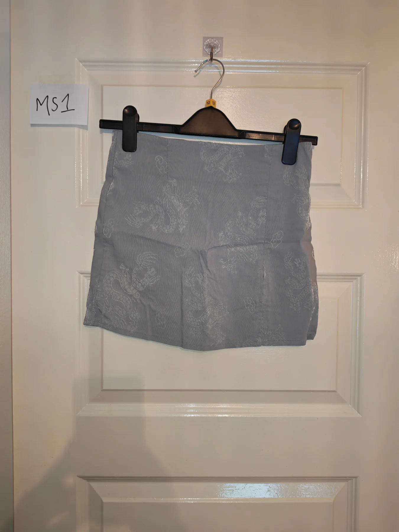 Amazing woman's size 10 mini skirt