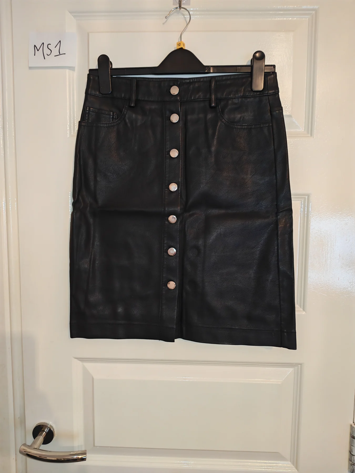 New look woman's size 10 black mini skirt