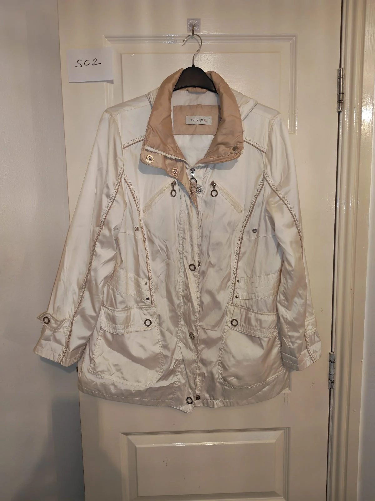 Concept k woman's light jacket with hood size20