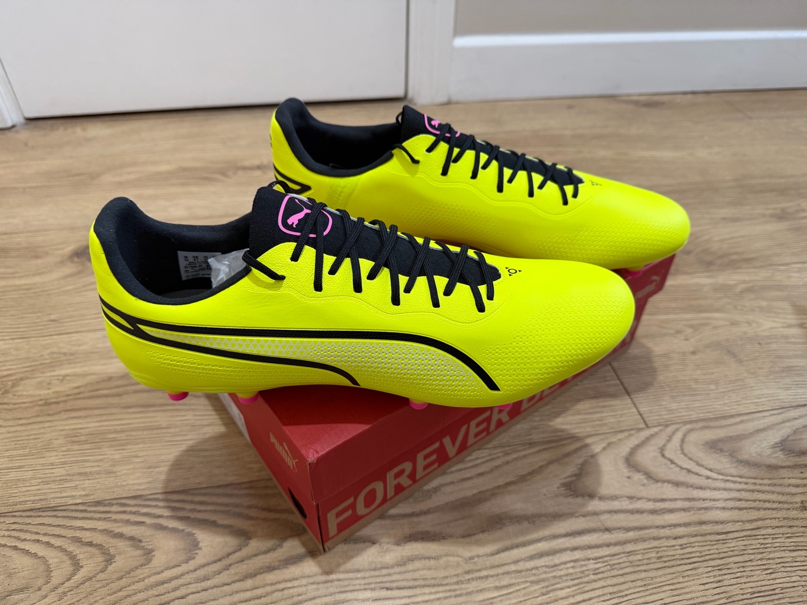 PUMA King Pro FG/AG Electric Lime/PUMA Black /Poison Pink football boots
