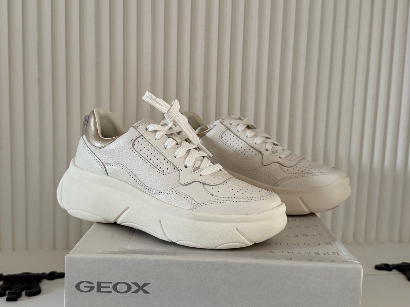 Geox D Nebula 2.0 XB Platform Sneakers In White Leather
