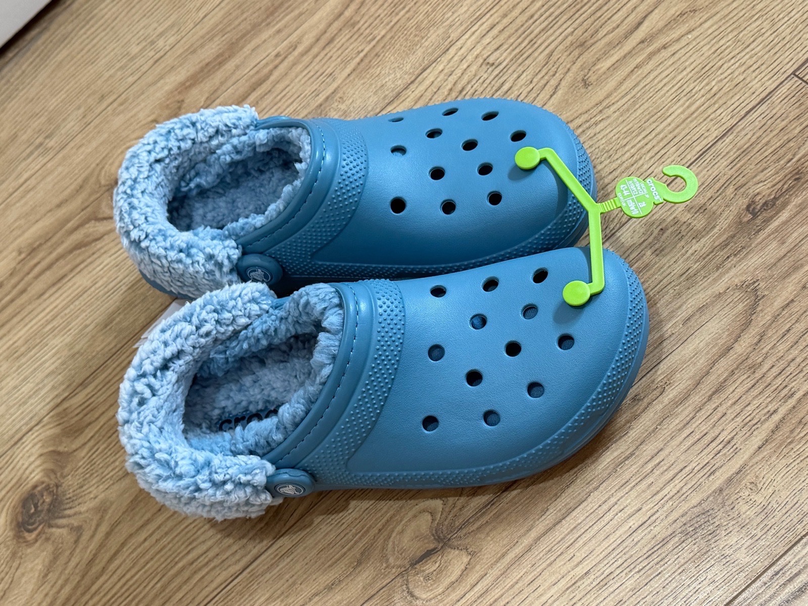 Crocs Classic Fleece Lined Clogs Blue Size: UK Men’s 9 Women’s 10 UK