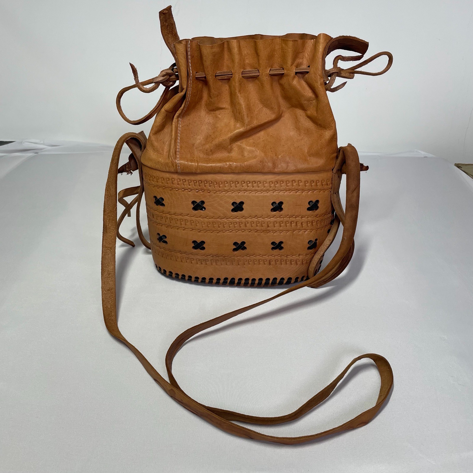 Boho Leather Bucket Bag Drawstring Tan Brown Crossbody Embossed Hippy 70s Style