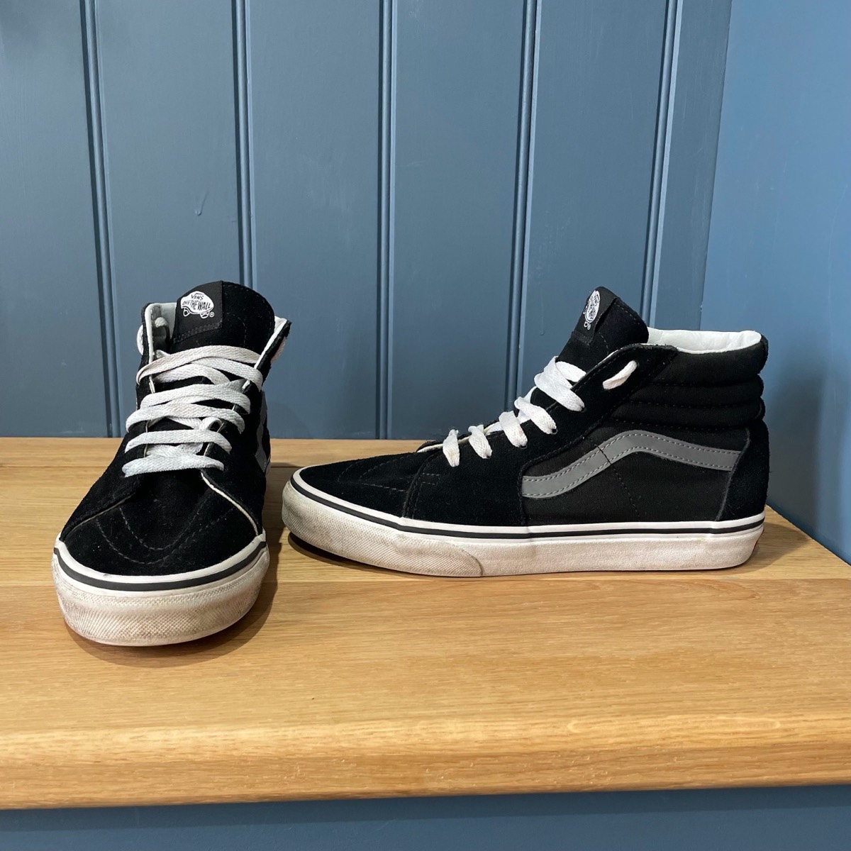 Vans Sk8-Hi high-top trainers in the classic black, grey & white UK5