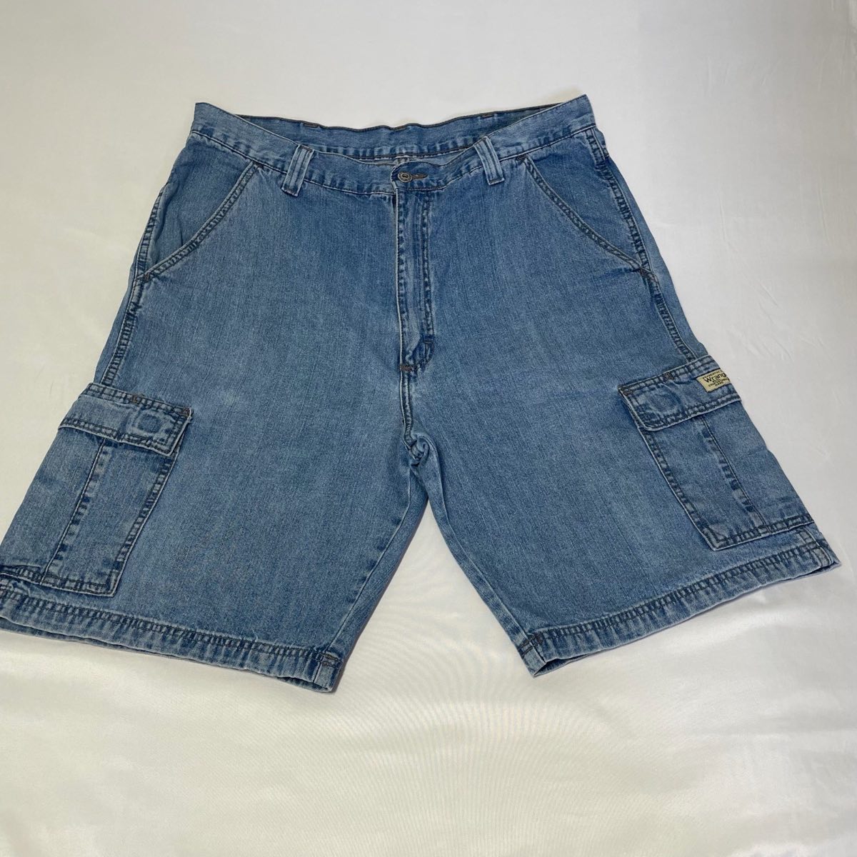 Wrangler denim blue cargo shorts W36