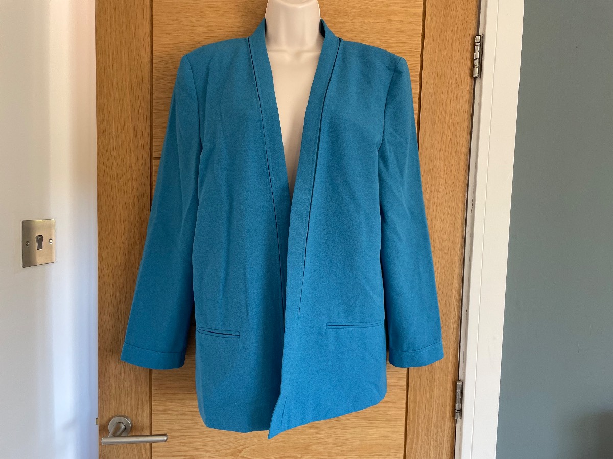 Vintage 1980’s jacques vert Size 12 Turquoise blue teal Jacket, shoulder pads.