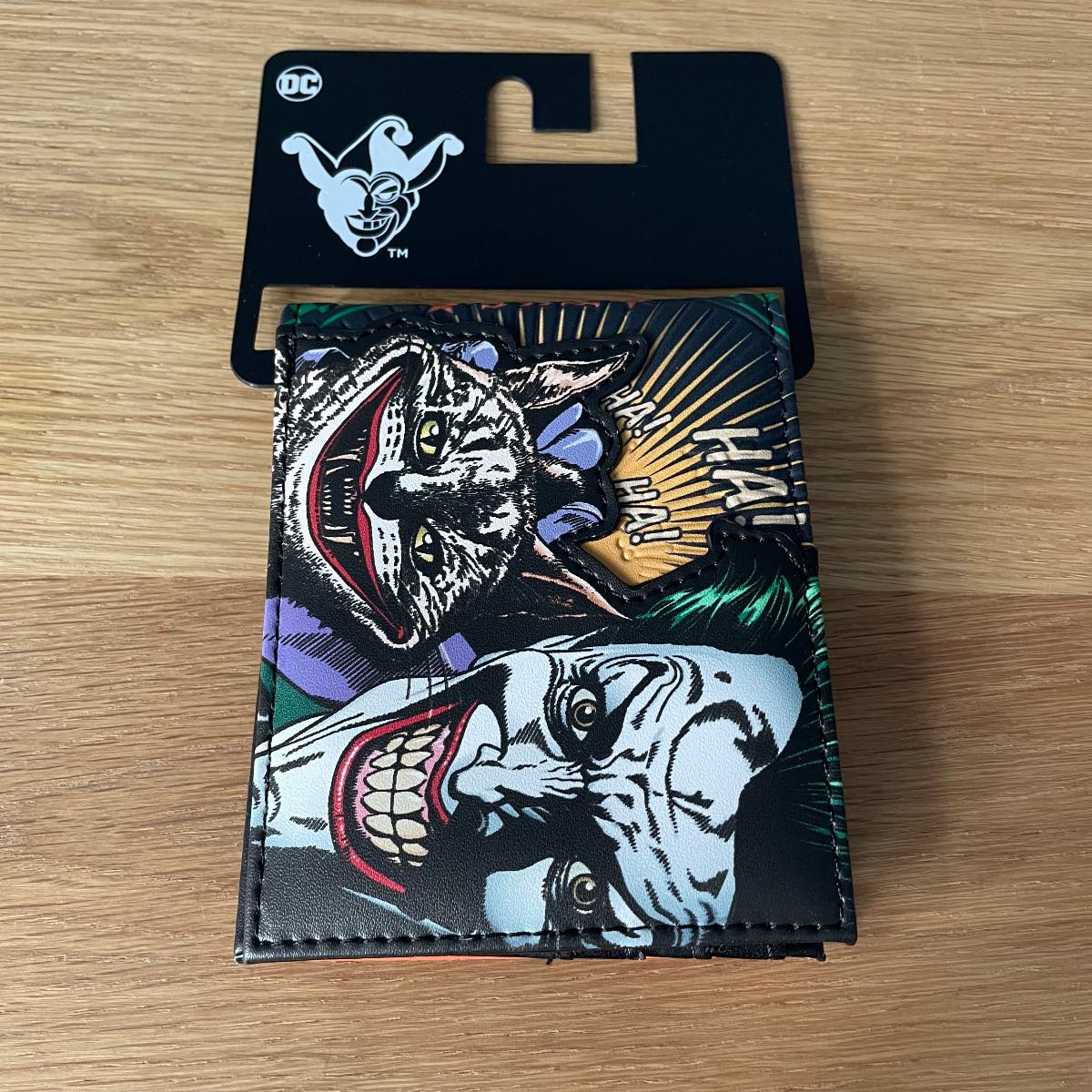 The Joker Wallet Bioworld DC Comics Bi-Fold Wallet The Joker & Cat New with tags