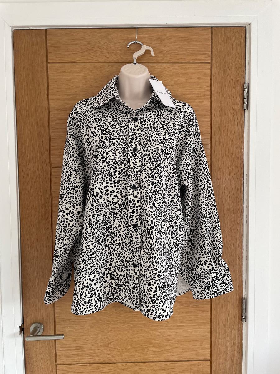 By Swan Paris black and white animal print blouse shirt size medium new with tags