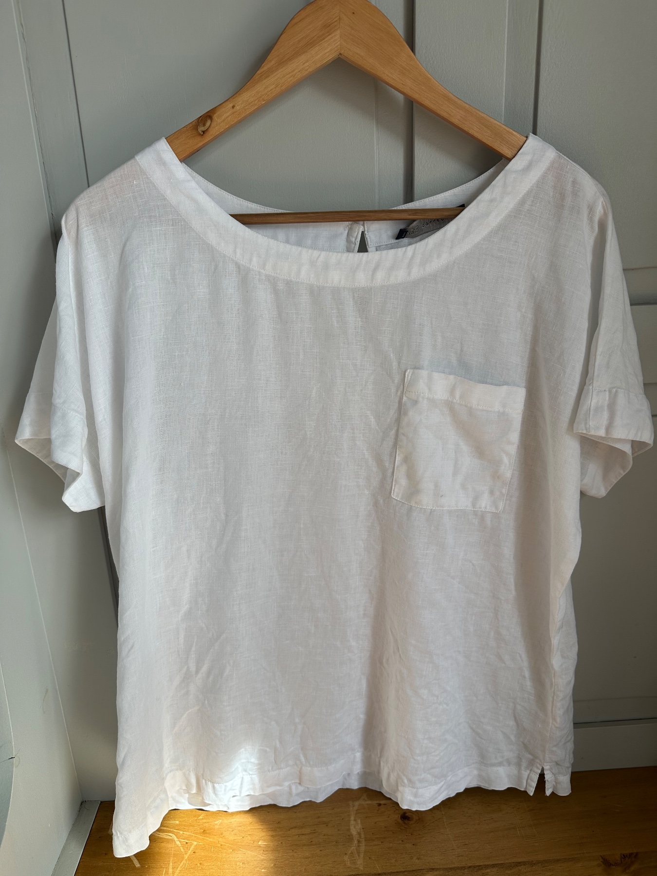 M&S White linen ladies top, short sleeved, holiday wear