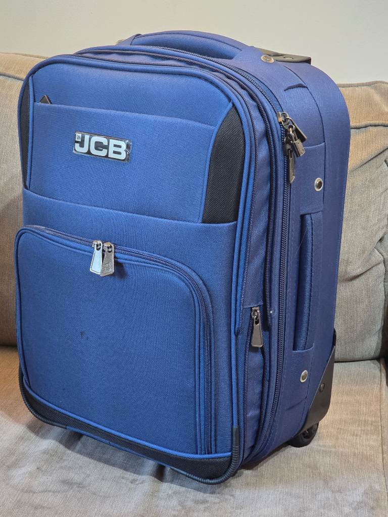 JCB 18" Cabin Approved Expandable Suitcase, Lightweight Airline Luggage. Navy Blue