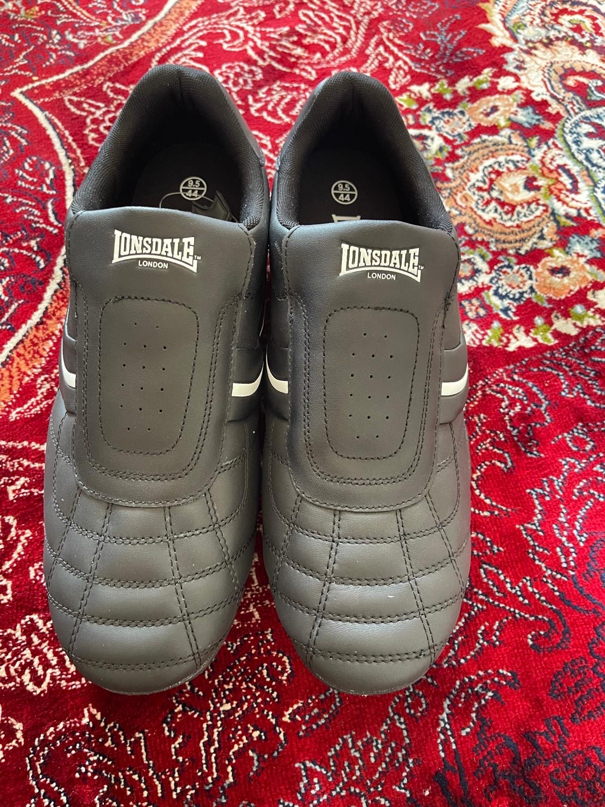 Lonsdale London Black/Grey Trainers – Size UK 9.5 / EU 44