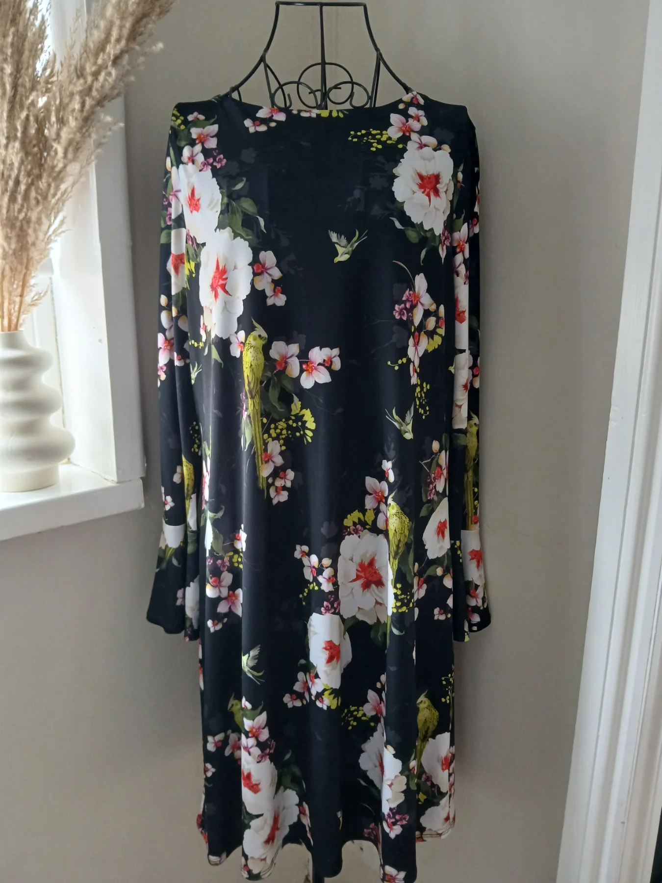 Wallis black floral bird print dress | Size 14 | Lined | Peplum cuffs