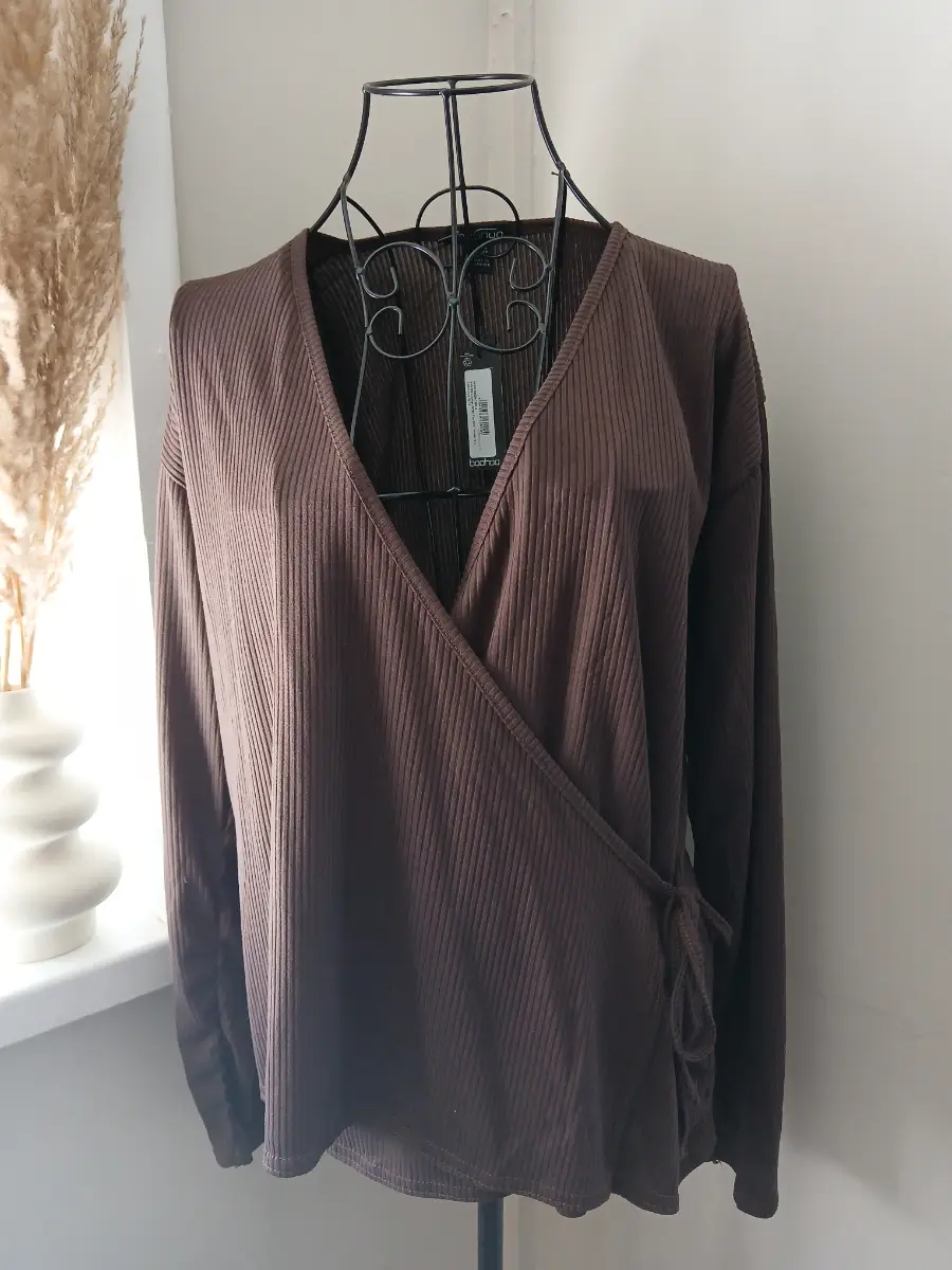 BNWT Boohoo Ribbed Wrap Top | UK 10 | Brown | Long Sleeve Tie Front Top