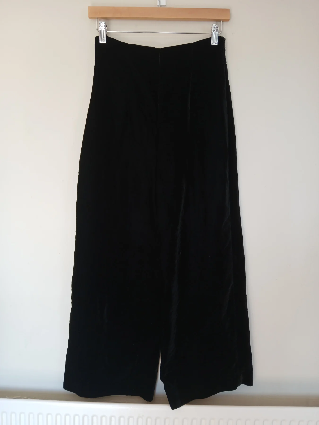 Zara black velour wide leg culottes | Size XS | Excellent condition | Ankle length