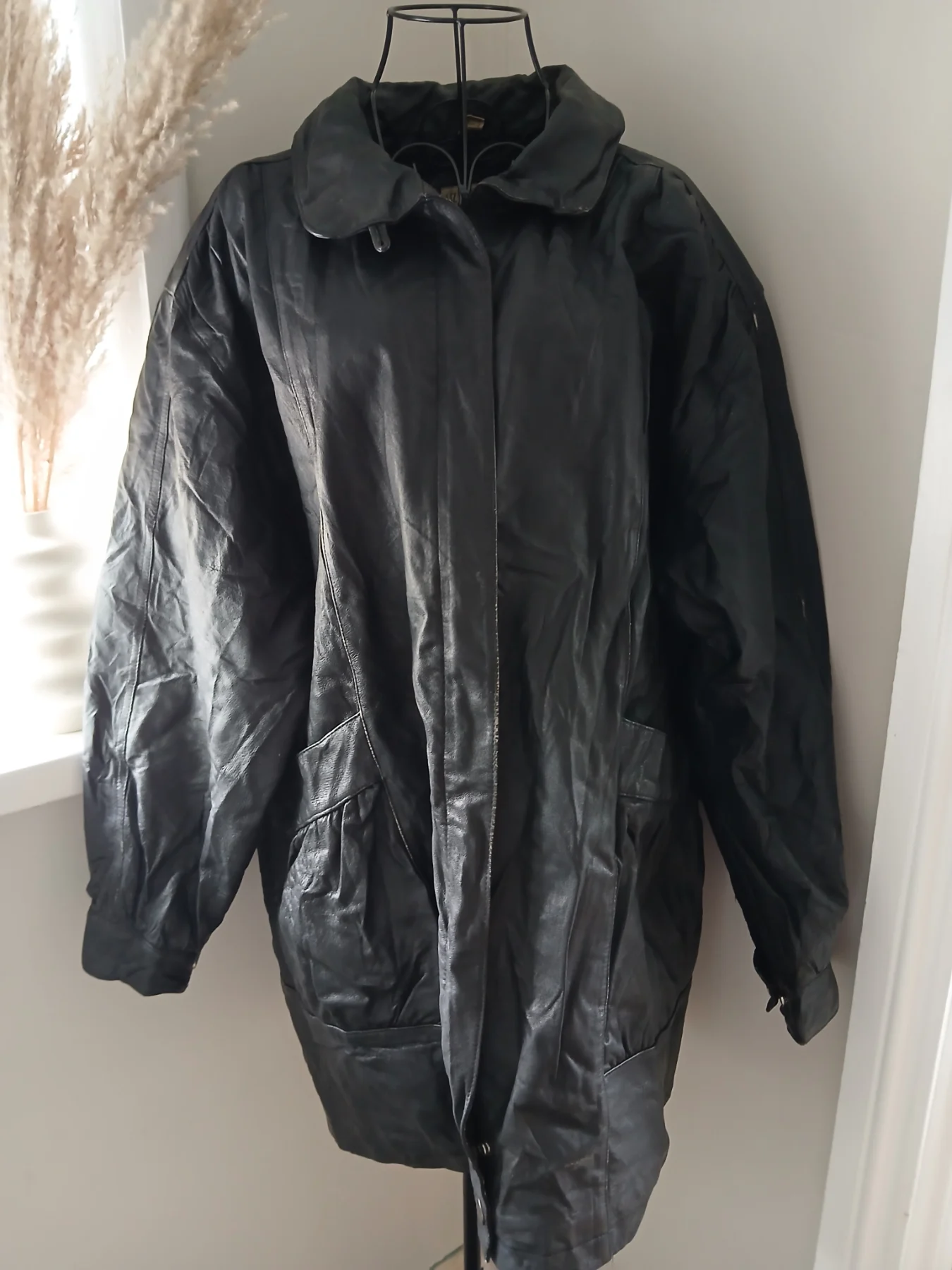 Liz Baker Essentials black vintage leather coat | Size L | TLC needed & zipper damage