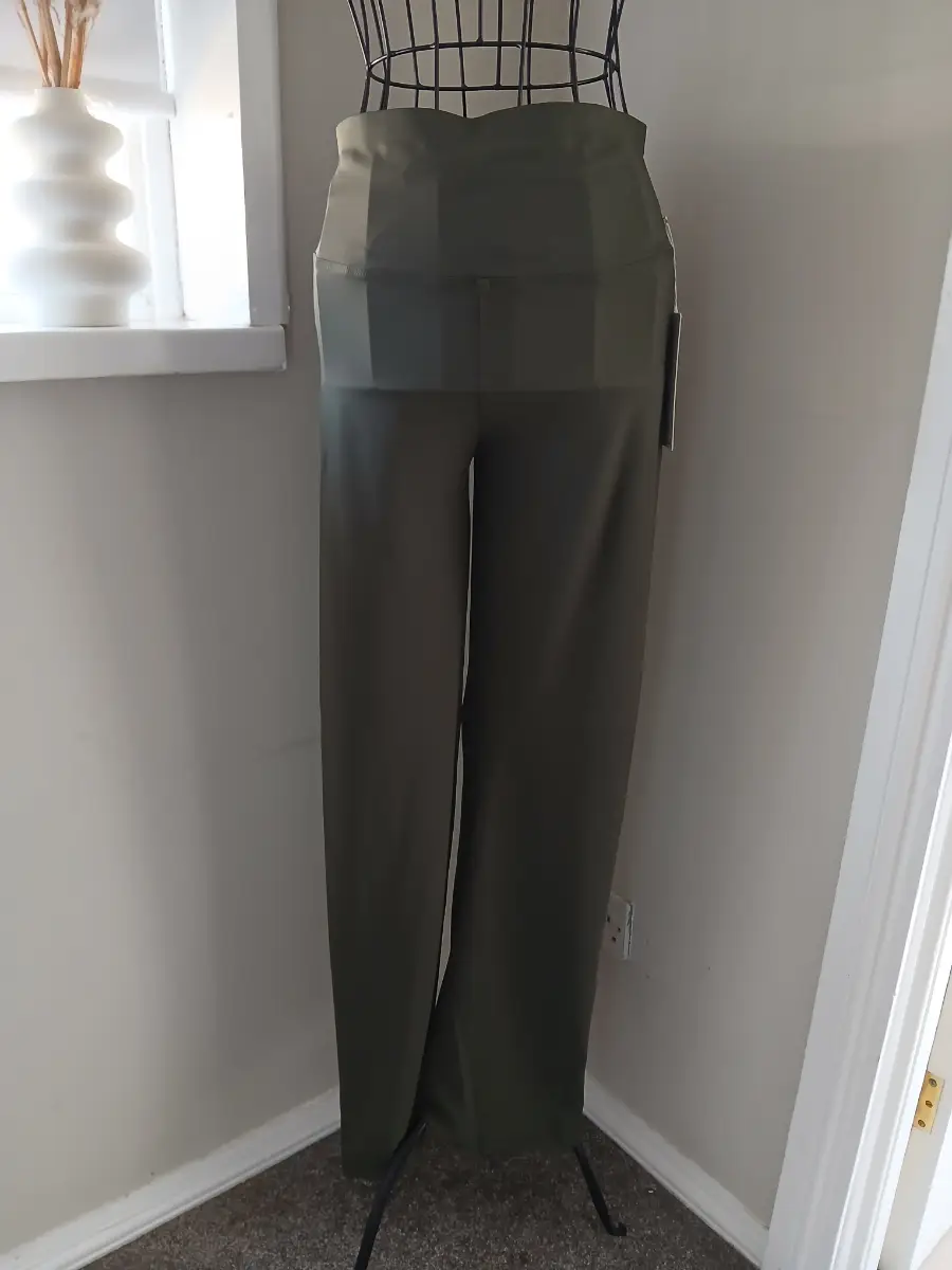 Cherry Koko Sculpting Flared Trousers | Khaki | M/L |  bnwt | Yoga, Lounge