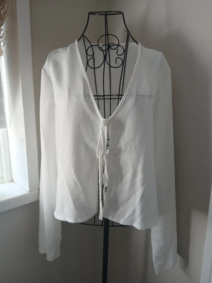 White Tie Front Long Sleeve Top | Size L UK 12-14 | V Neck Cropped Fit