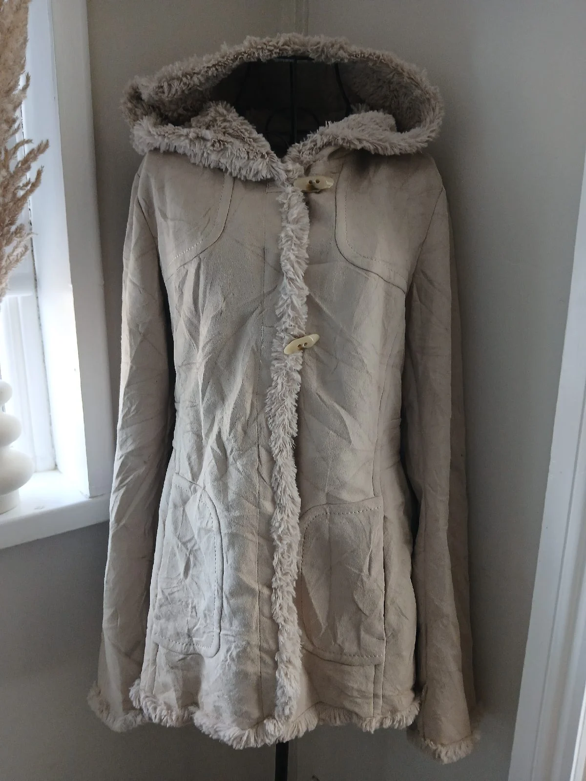 Jones New York cream faux suede shearling coat | Size M | Y2K vintage | Minor flaw