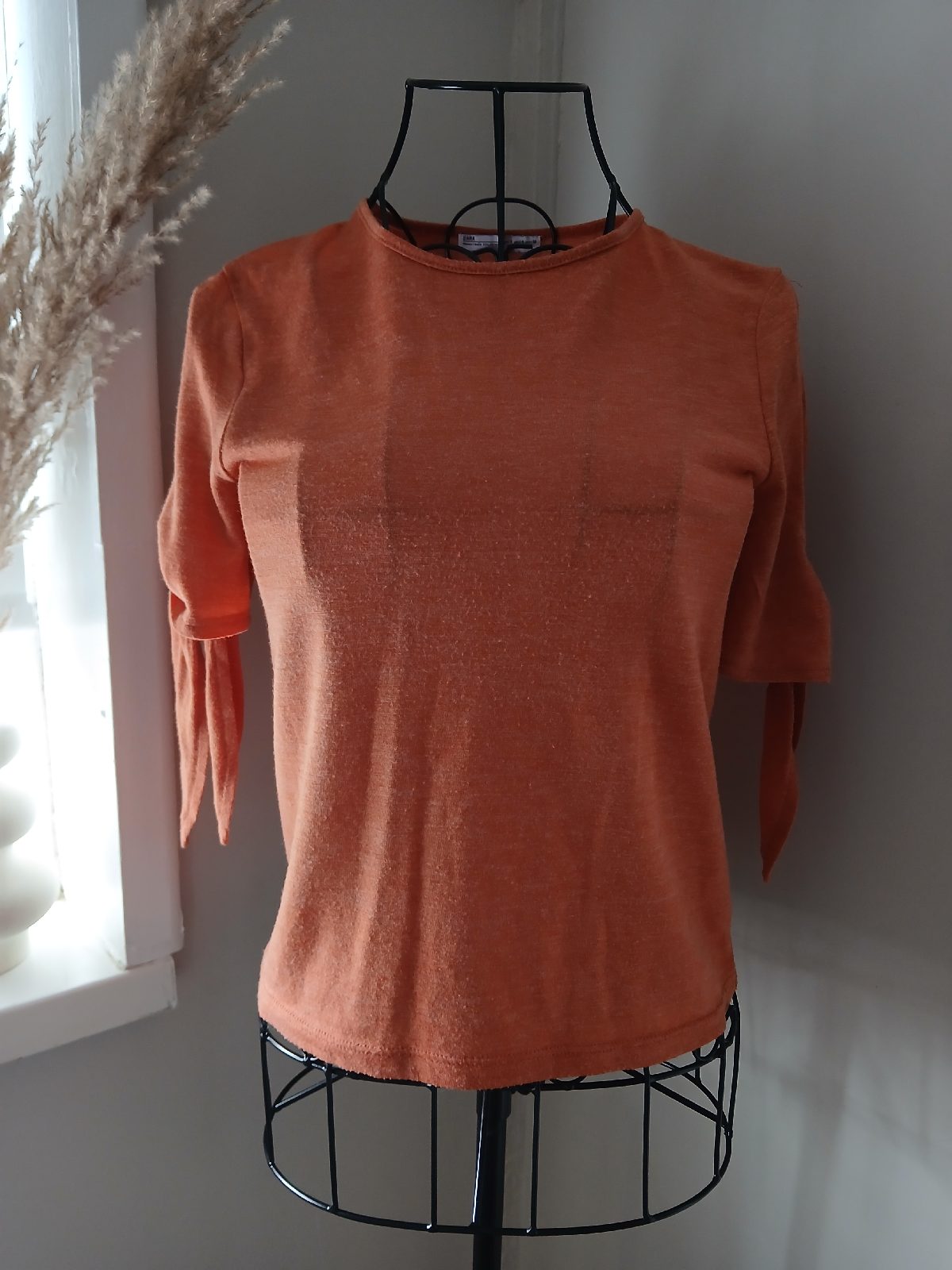 Zara orange cut out tie sleeve top | Size S | Bobbled | Casual
