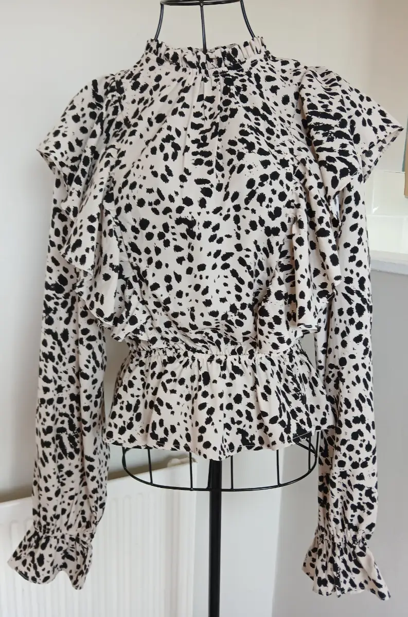 Vera & Lucy Leopard Print Ruffle Peplum Blouse | Size L | Long Sleeve
