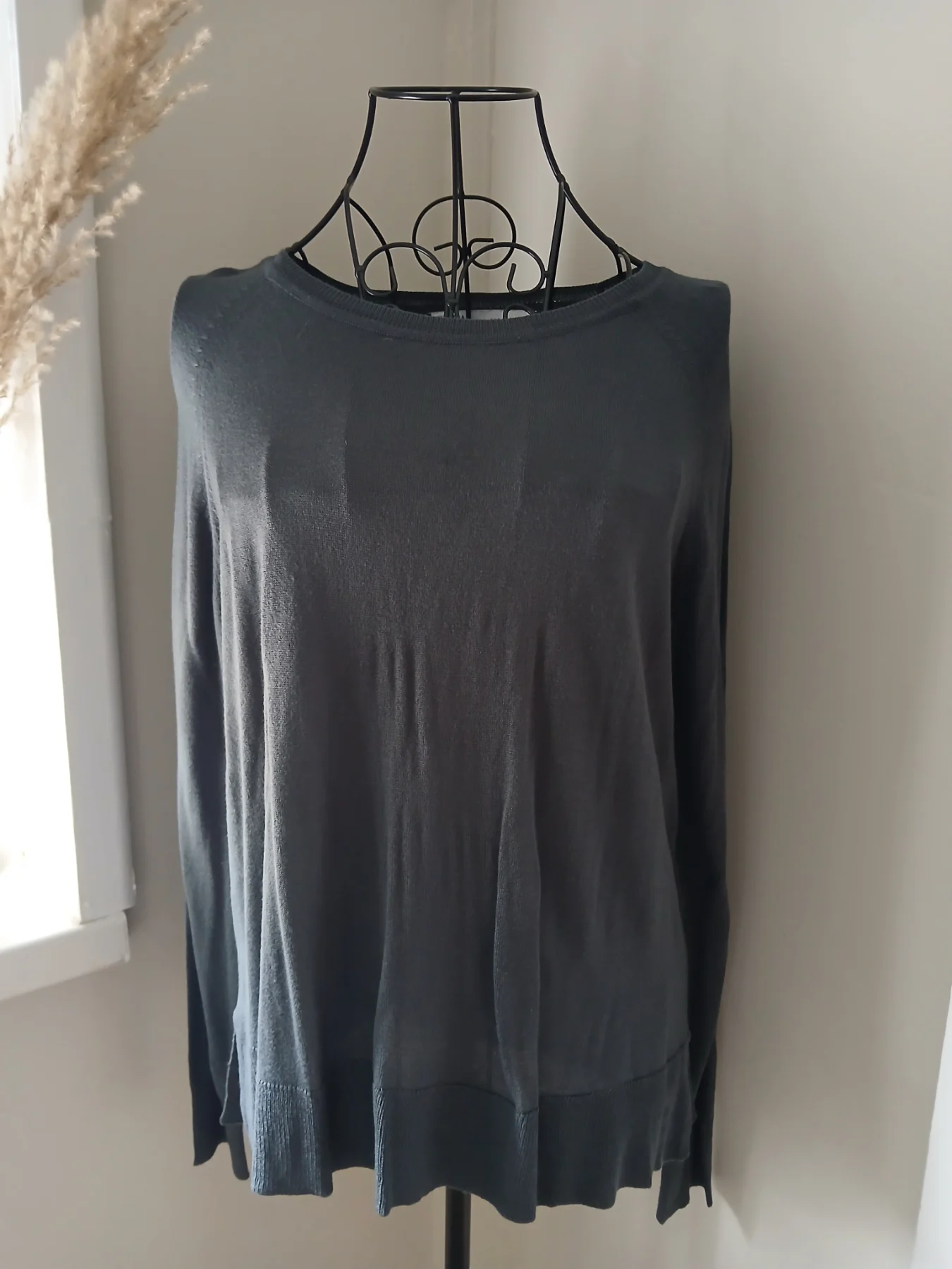 Zara dark grey fine knit long sleeve top | Size S | Soft touch