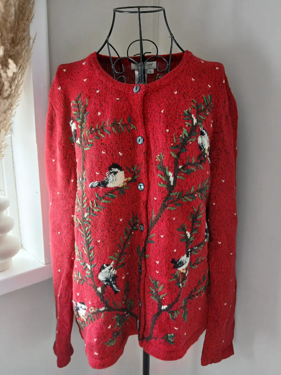 Vintage Bird Embroidered Cardigan | Red Knit | Size L | Cottagecore | Nature