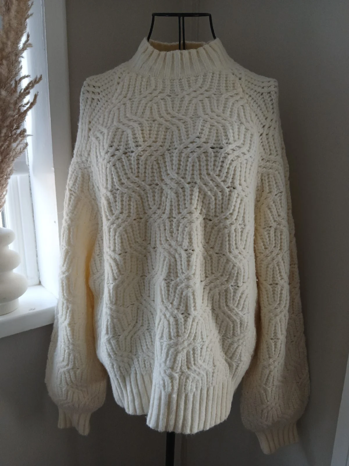 Boohoo cream chunky cable knit jumper | Size M | Unworn condition