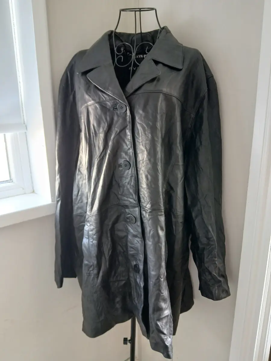 Avenue Black Real Leather Coat | 18-20 | Button Front Mid Length
