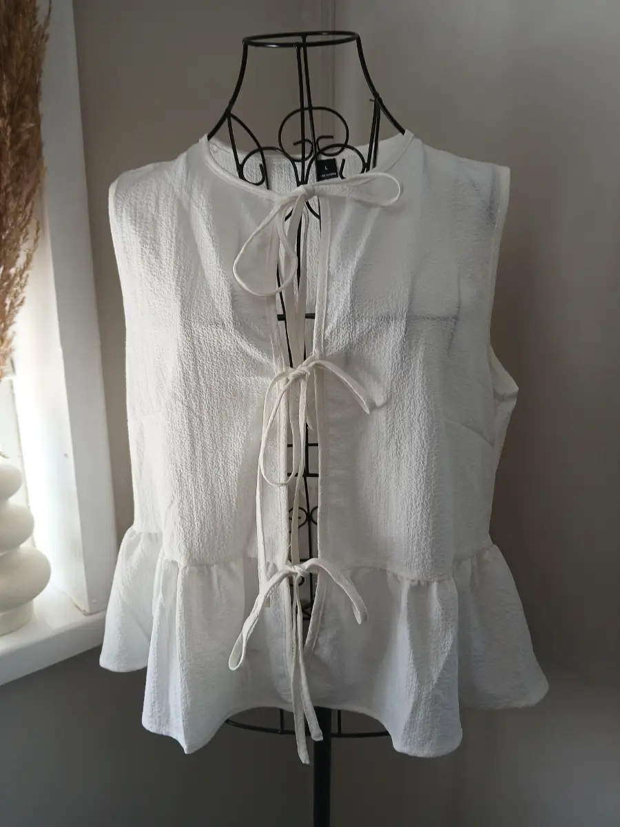 White Textured Tie-Front Peplum Top | Size L | Lightweight Top